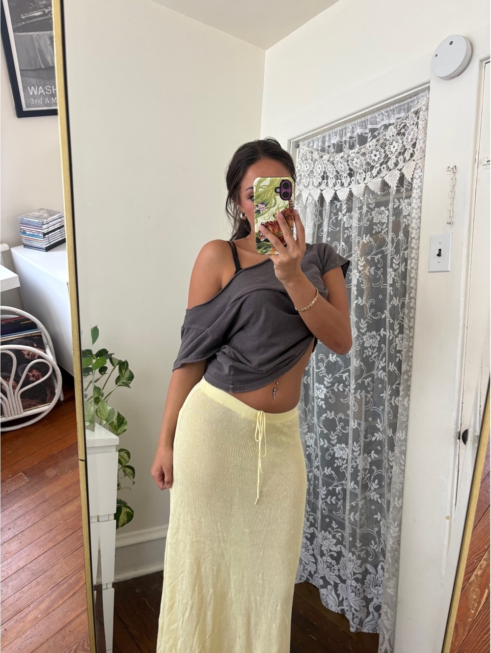 the cutest 2000s butter yellow euro summer knit shirt